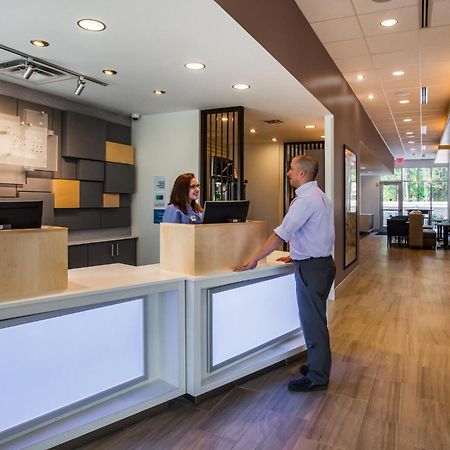 Holiday Inn Express Queensbury-Lake George Area By Ihg Екстер'єр фото
