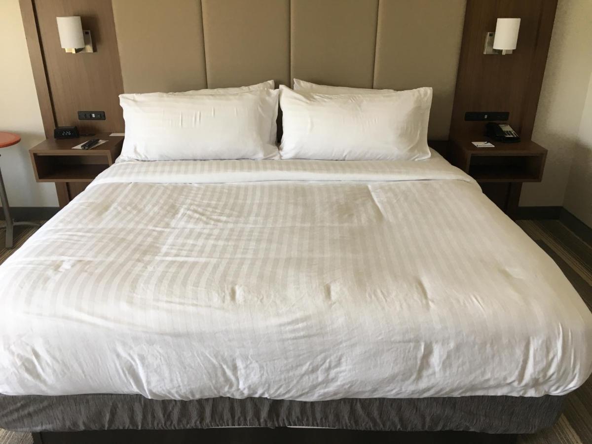 Holiday Inn Express Queensbury-Lake George Area By Ihg Екстер'єр фото