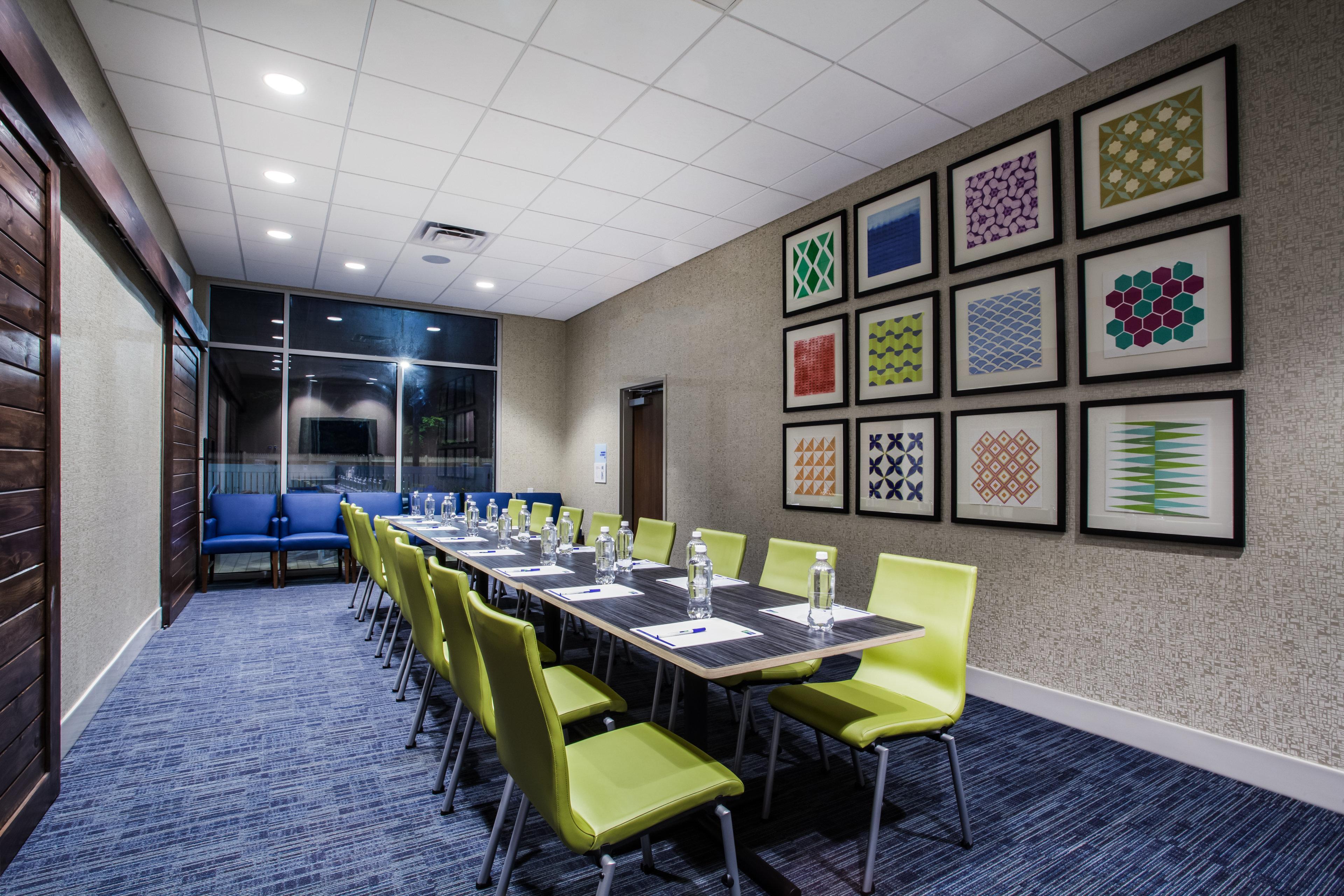 Holiday Inn Express Queensbury-Lake George Area By Ihg Екстер'єр фото